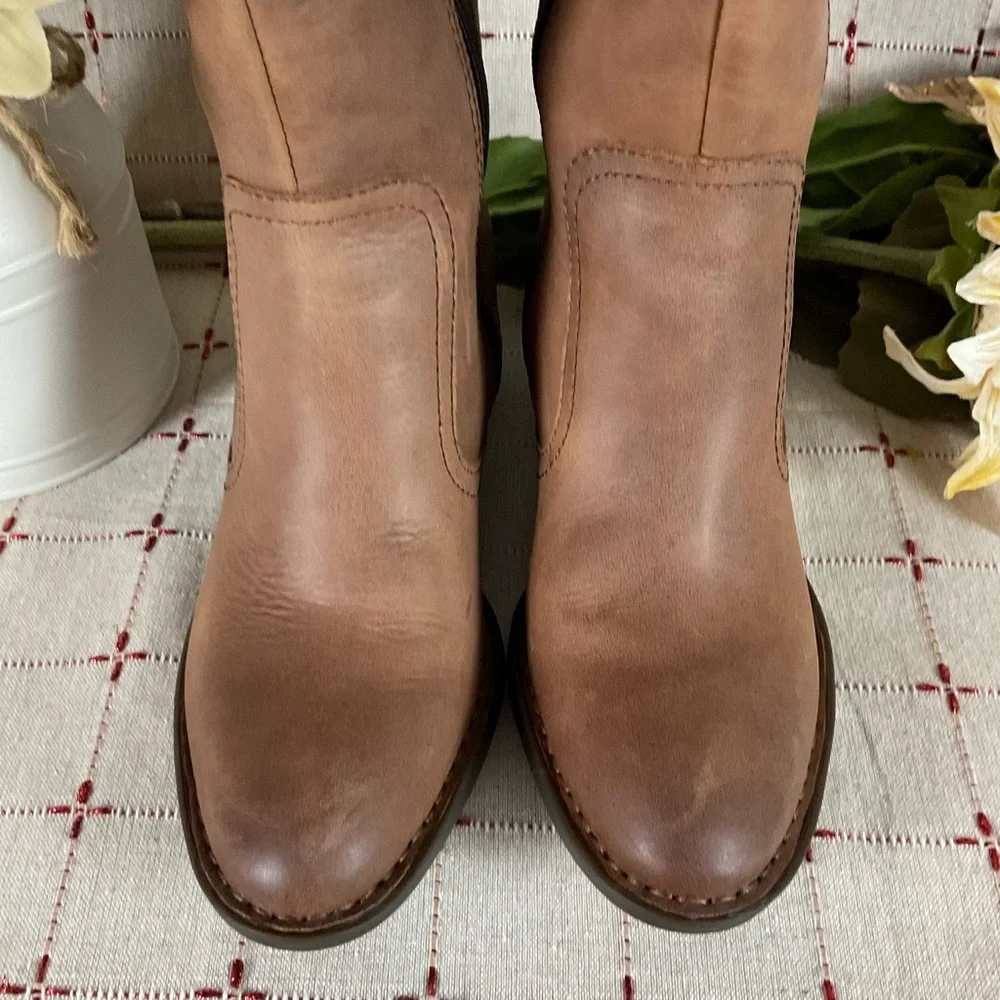 BORN Fannar Distressed Brown Leather Knee High Boots Size 6 NWOB Riding Boots - Picture 3 of 12